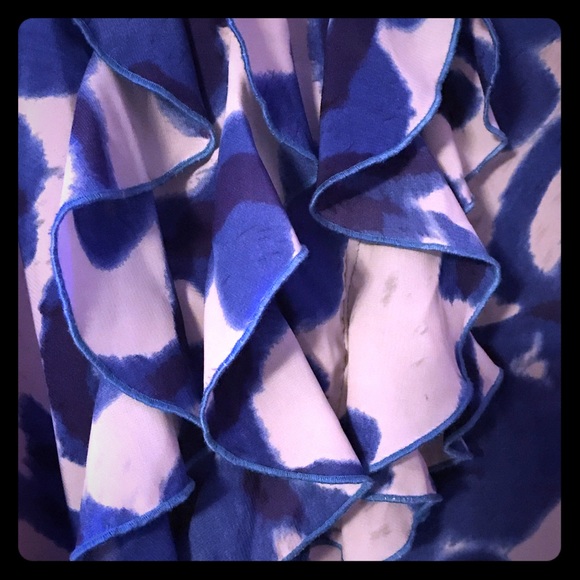 Sleeveless Spring Top - Picture 2 of 15